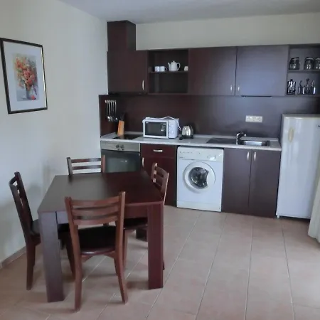 Sea View Crown On Complex With Pools And Beach,