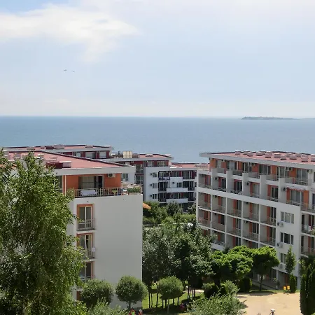 Sea View Crown On Complex With Pools And Beach,