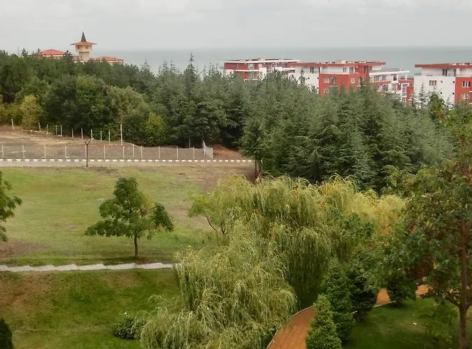 Sea View Crown On Complex With Pools And Beach,