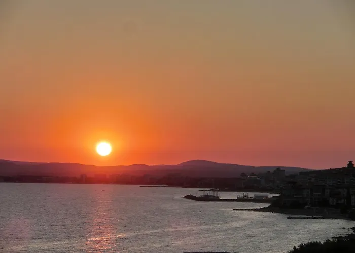 Sea View Crown On Complex With Pools And Beach,